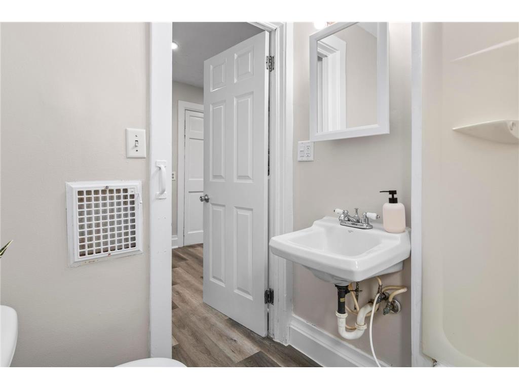 429 Bay Street Saint Paul MN 55102 6787968 image12