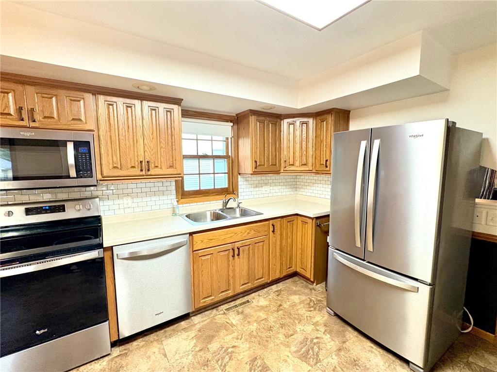 429 E Rooney Avenue Appleton MN 56208 6798359 image7