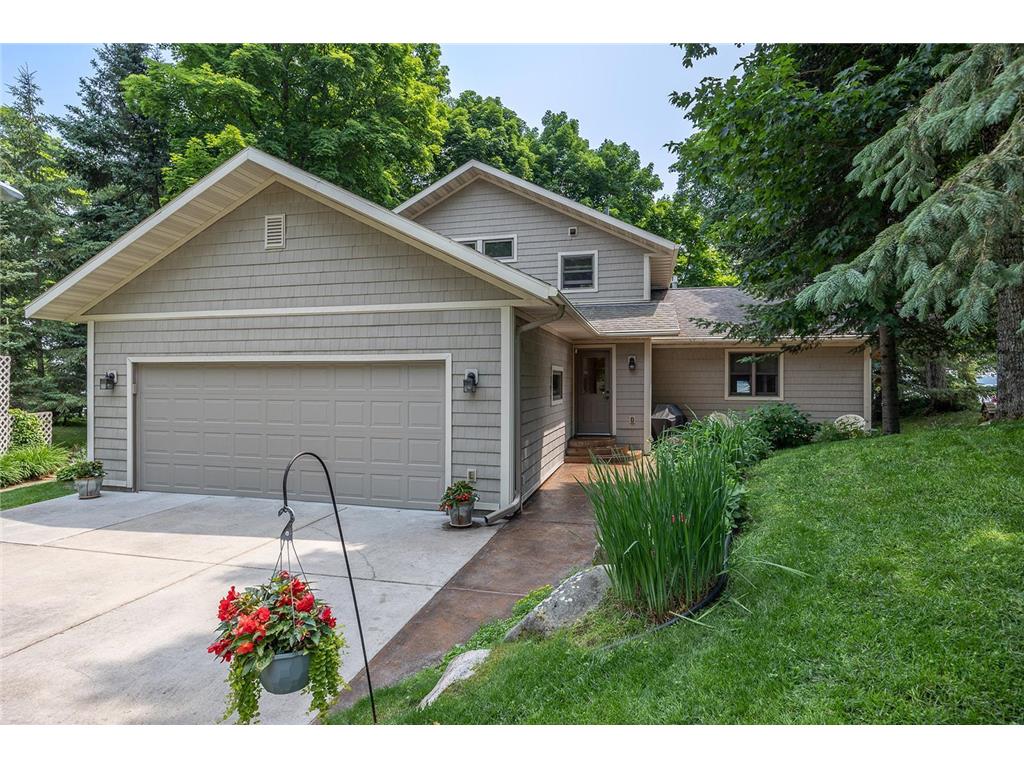 429 Goshawk Lane NW Hackensack MN 56452 - Woman 6388436 image1