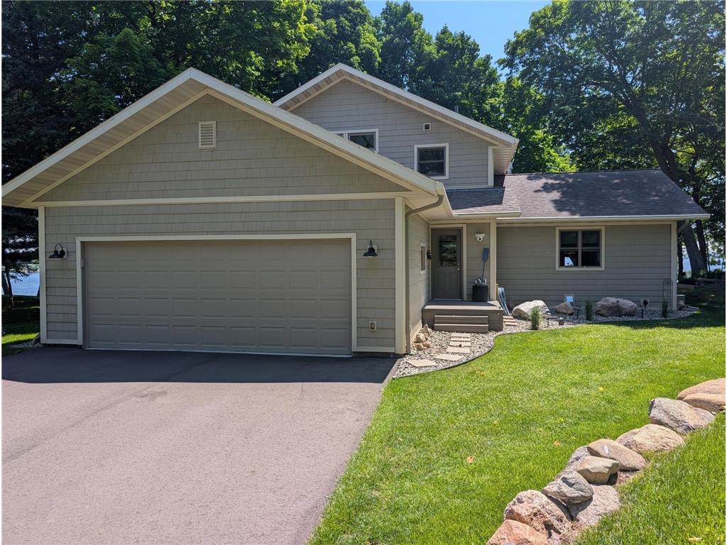 429 Goshawk Lane NW Hackensack MN 56452 - Woman 6743571 image1