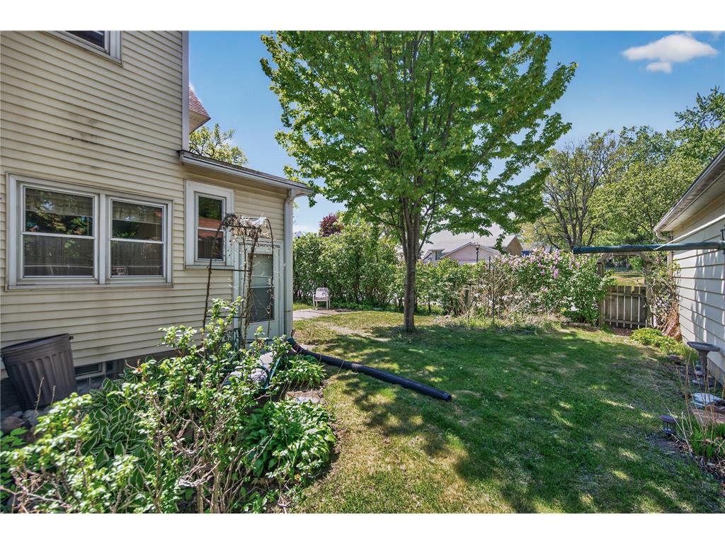 429 Minnehaha Avenue E Saint Paul MN 55130 7074687 image44