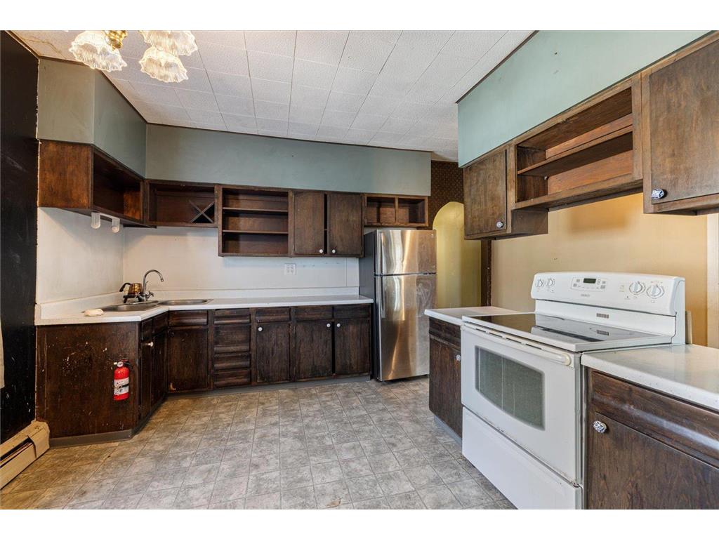 429 S 4th Avenue E Ely MN 55731 7064870 image25