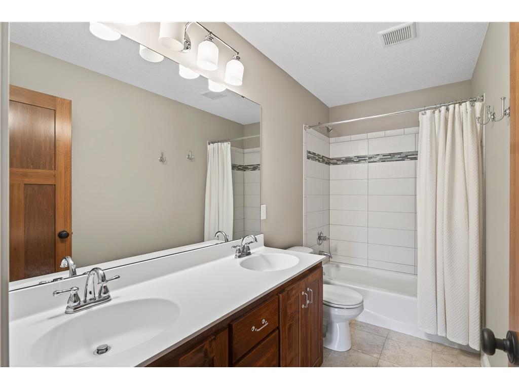 4292 Parkview Lane Anoka MN 55303 7013414 image36