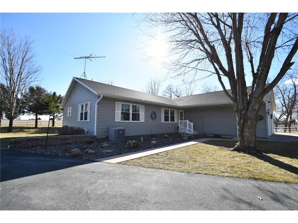 42951 585th Street, Mazeppa, MN, 55956 MLS 6508209 Edina Realty