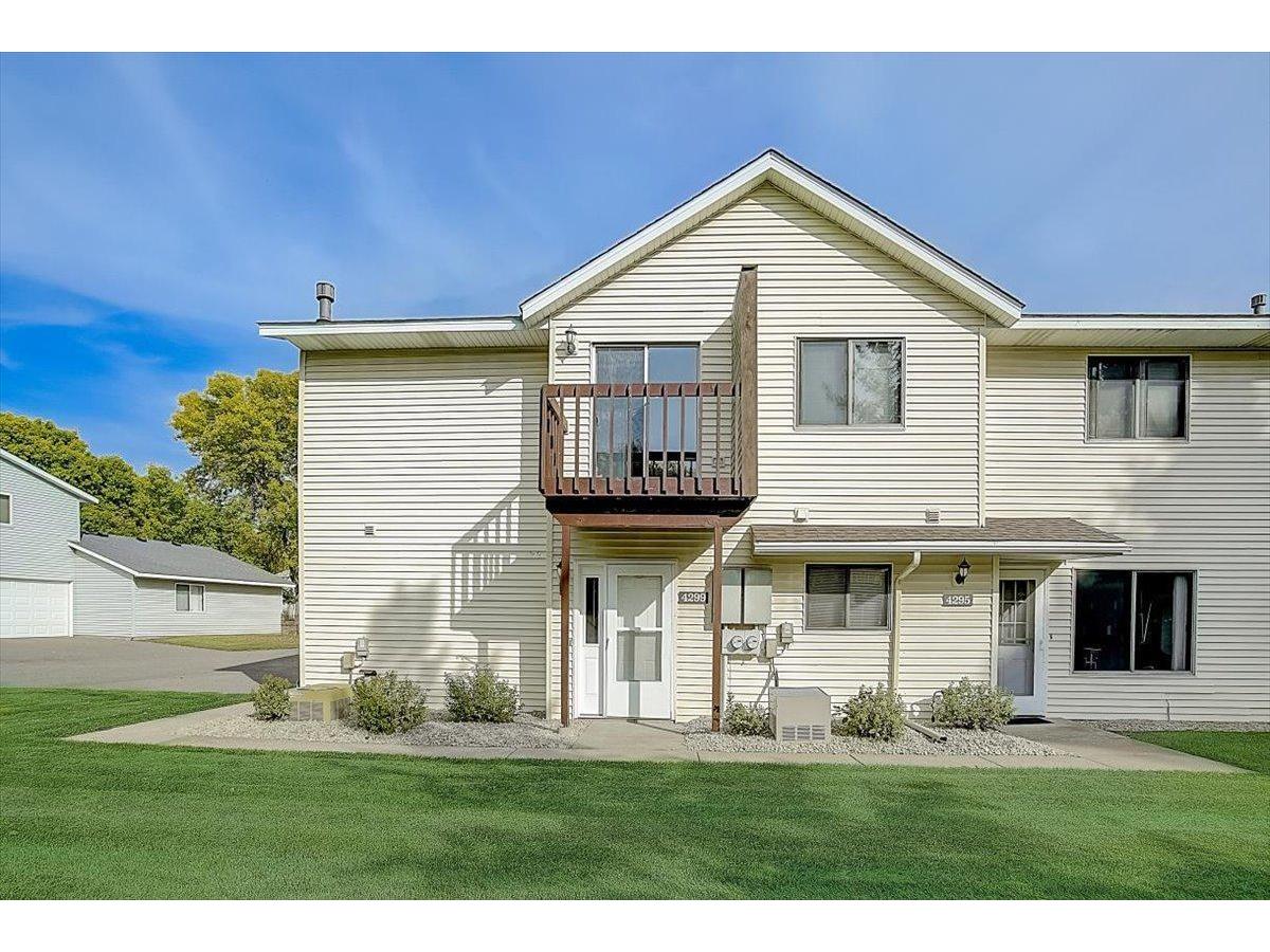 4299 Parkview Court Vadnais Heights MN 55127 6106014 image1