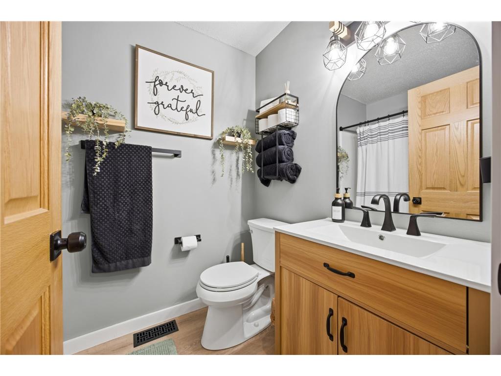 430 19th Avenue W #F Fargo ND 58078 7099741 image24