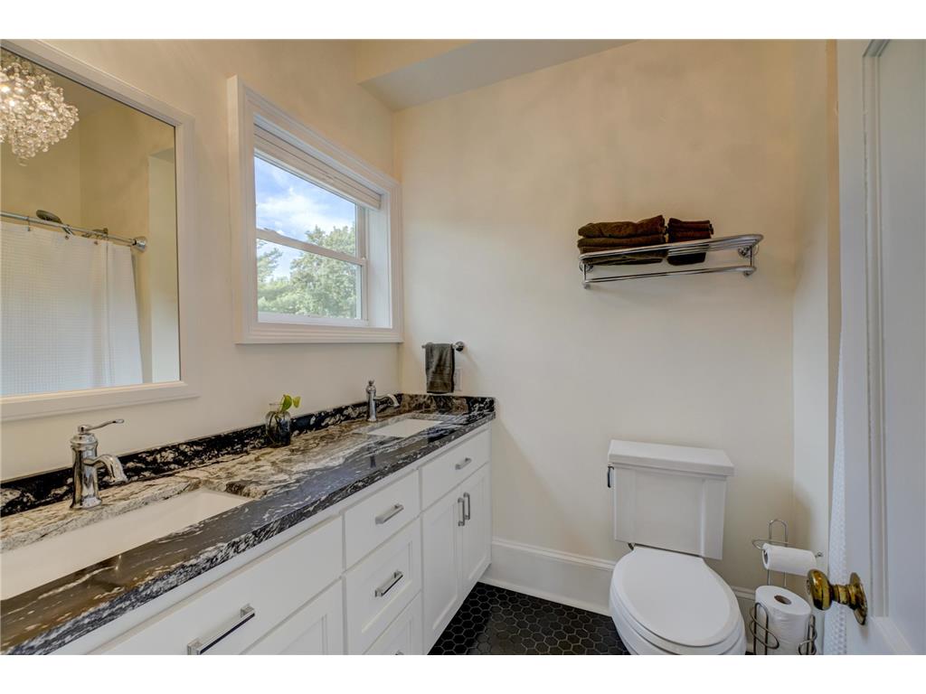 430 Broadway Street S Stillwater MN 55082 - St Croix River 7083894 image35
