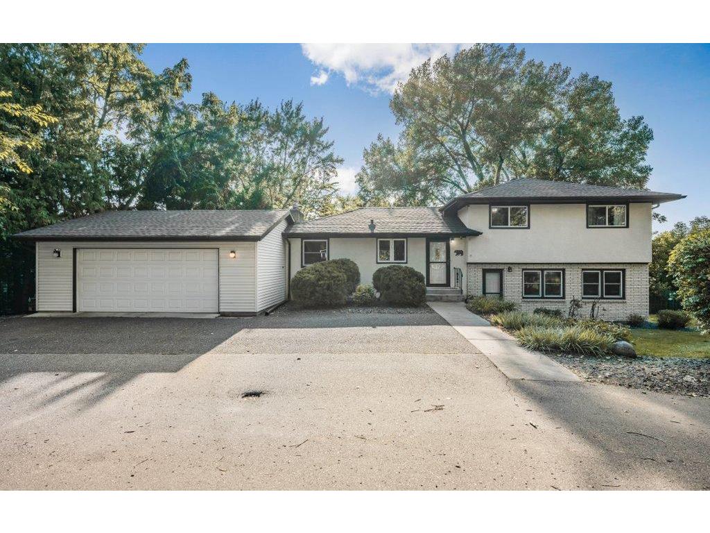 430 Park Place Mahtomedi MN 55115 - White Bear 6760448 image1