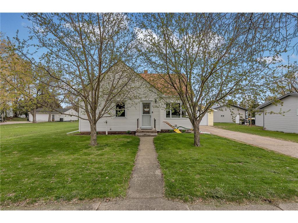 430 Pleasant Avenue S Brooten MN 56316 7059857 image1