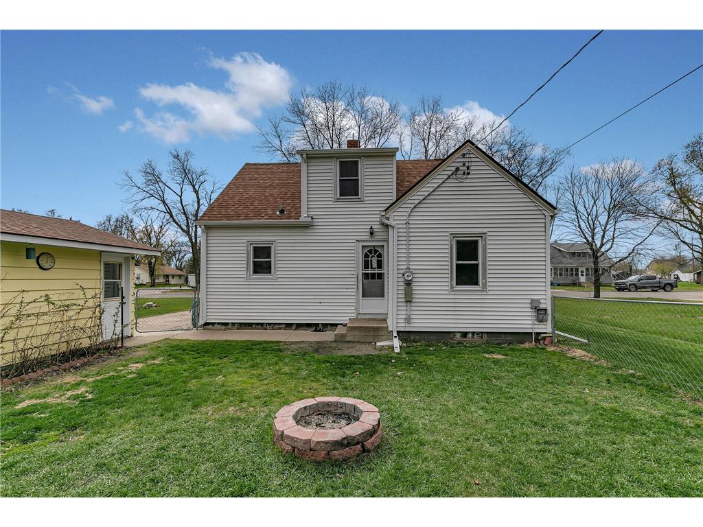 430 Pleasant Avenue S Brooten MN 56316 7059857 image4