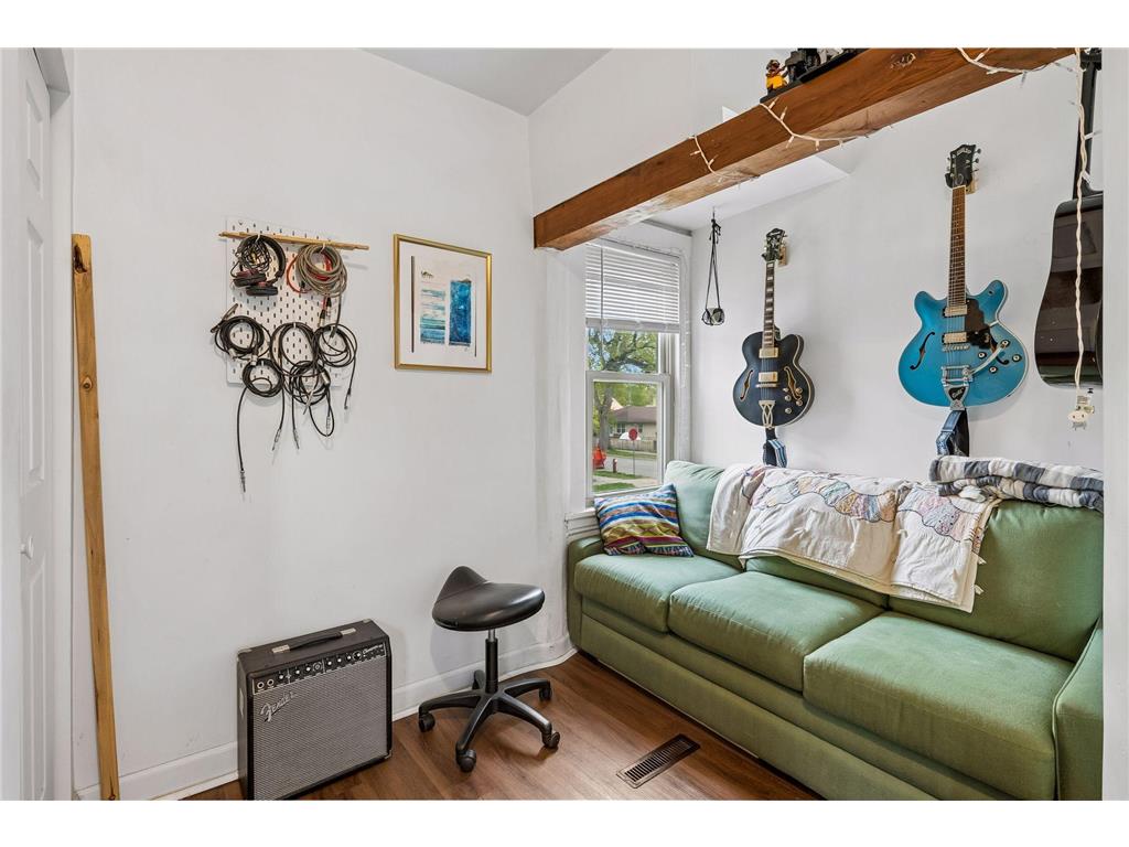4300 Pleasant Avenue Minneapolis MN 55409 7070808 image11
