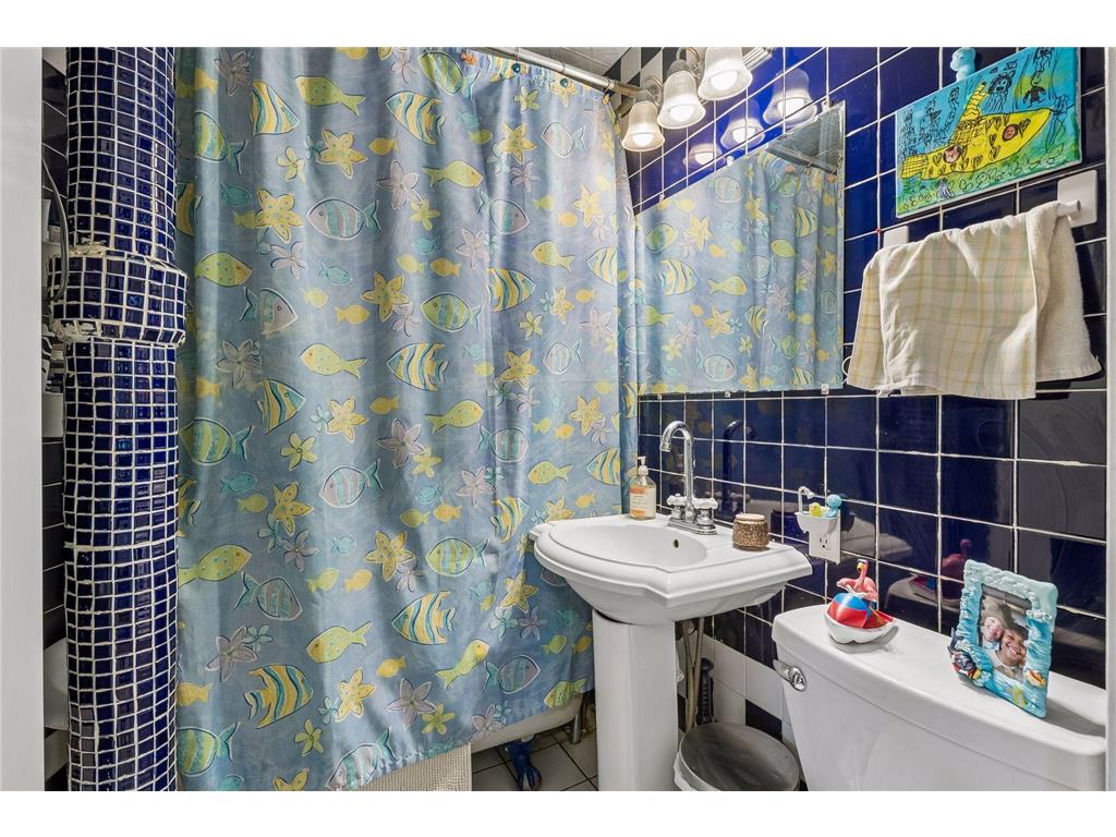 4300 Pleasant Avenue Minneapolis MN 55409 7070808 image14