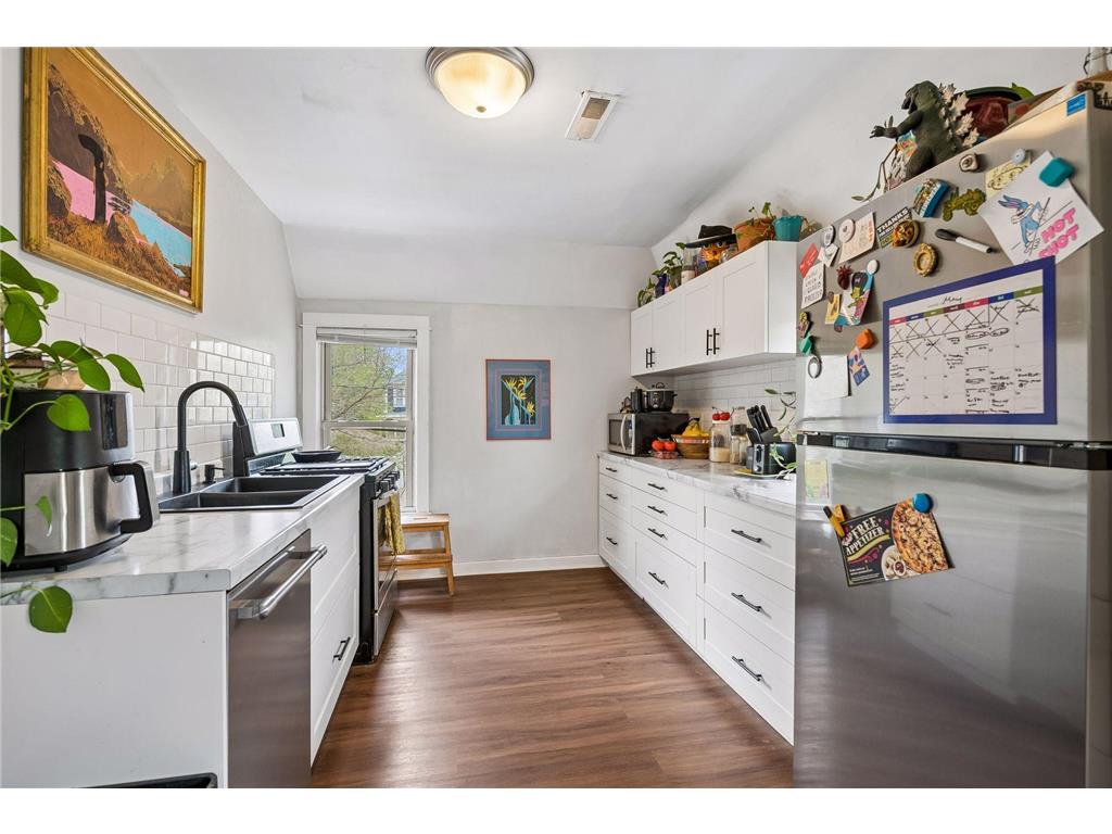 4300 Pleasant Avenue Minneapolis MN 55409 7070808 image20