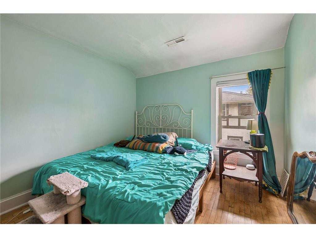 4300 Pleasant Avenue Minneapolis MN 55409 7070808 image24