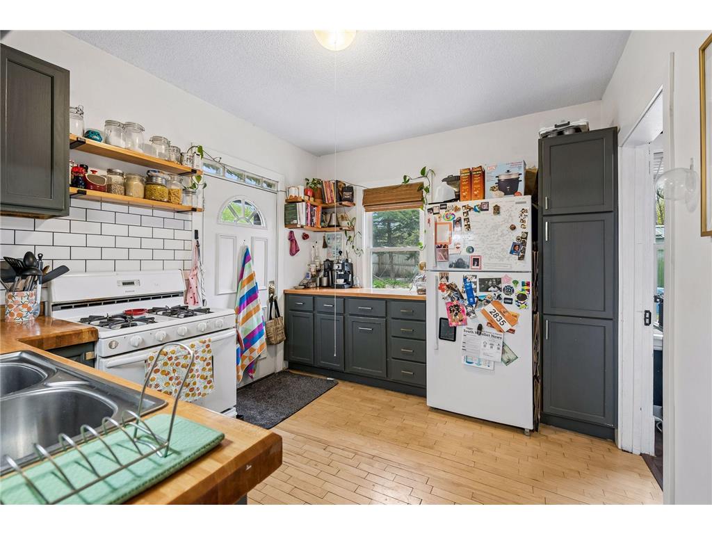 4300 Pleasant Avenue Minneapolis MN 55409 7070808 image9