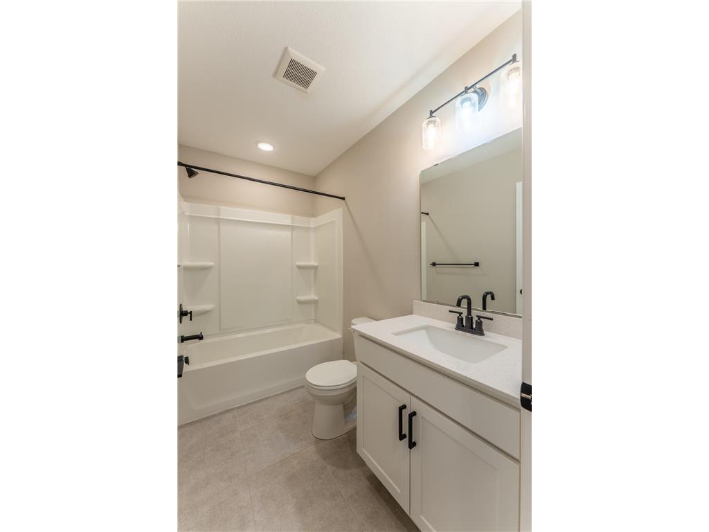 4303 123rd Avenue NE #E Blaine MN 55449 7056949 image10