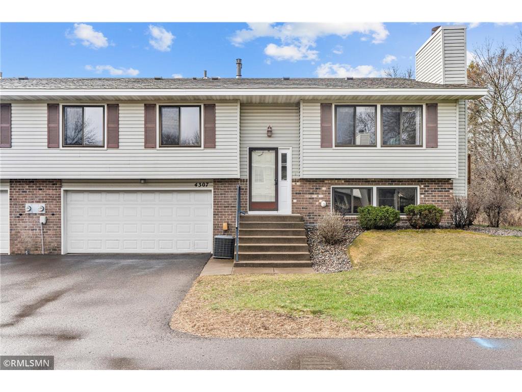 4307 Evergreen Drive Vadnais Heights MN 55127 6706094 image1