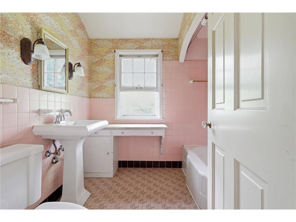 4308 Glencrest Road Golden Valley MN 55416 7064646 image22