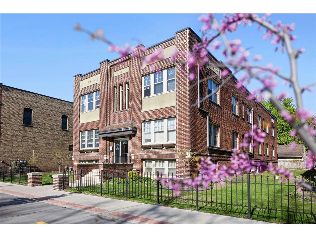 4309 Bryant Avenue S #A203 Minneapolis MN 55409 7071006 image5