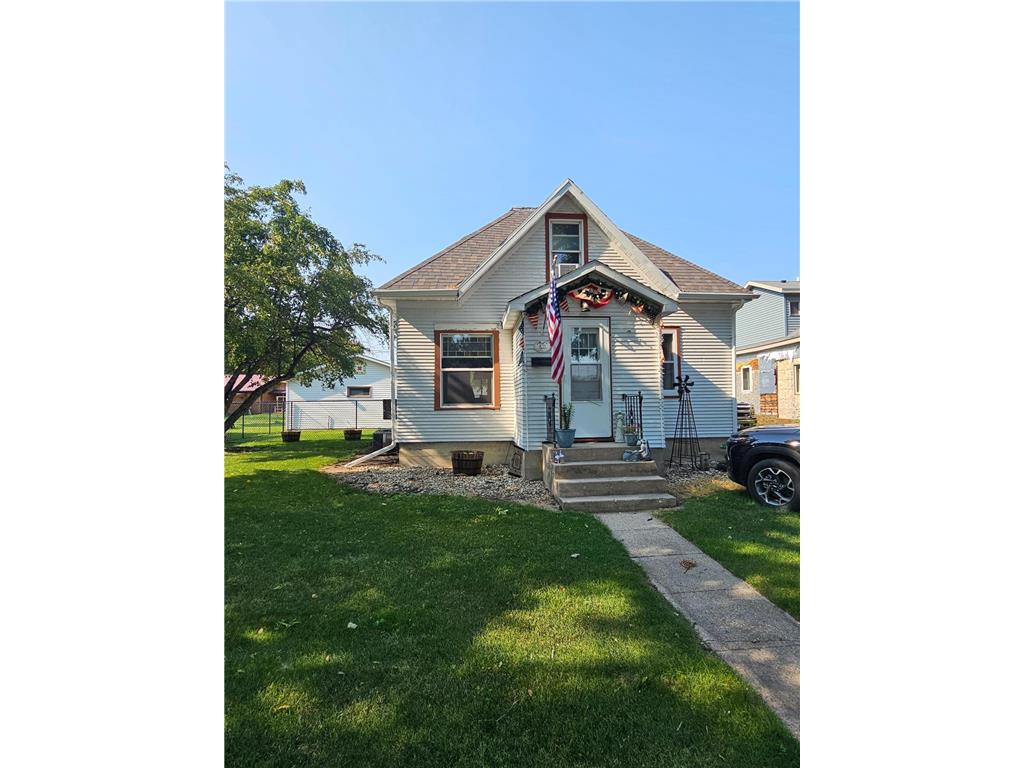 431 Central Avenue N Crookston MN 56716 6583630 image1