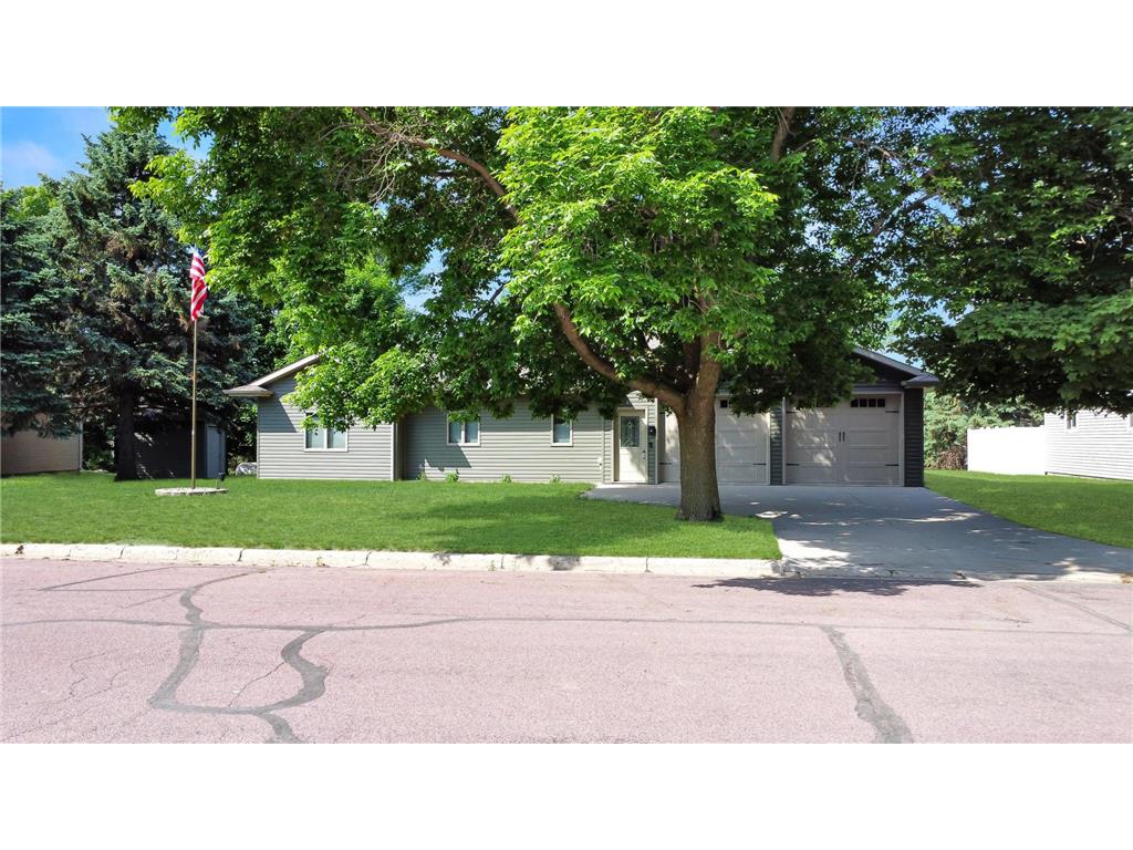 431 Elizabeth Avenue Lake Wilson MN 56151 7034407 image2