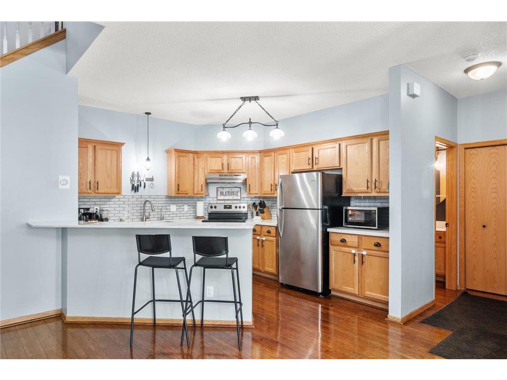 431 Hickory Lane N Oakdale MN 55128 6410970 image1