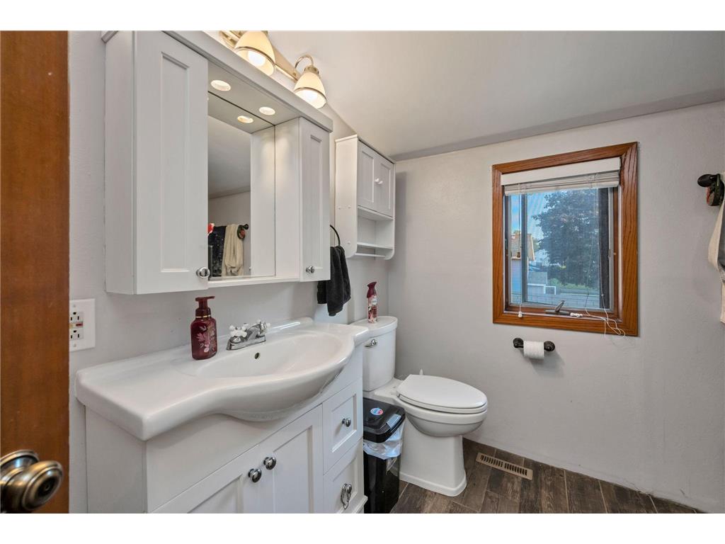 431 Webster Street Fairmont MN 56031 6796398 image23