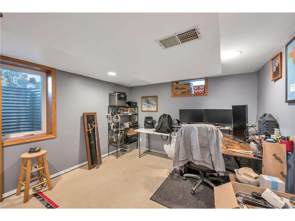 431 Webster Street Fairmont MN 56031 6796398 image27