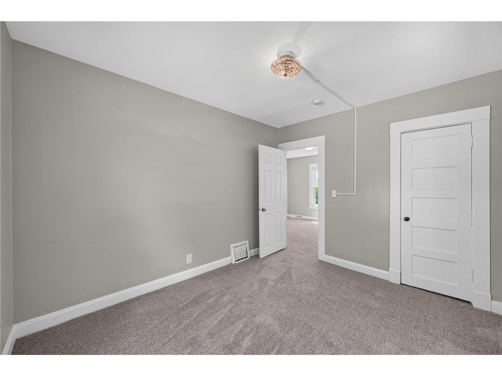 4310 James Avenue N Minneapolis MN 55412 7111128 image14