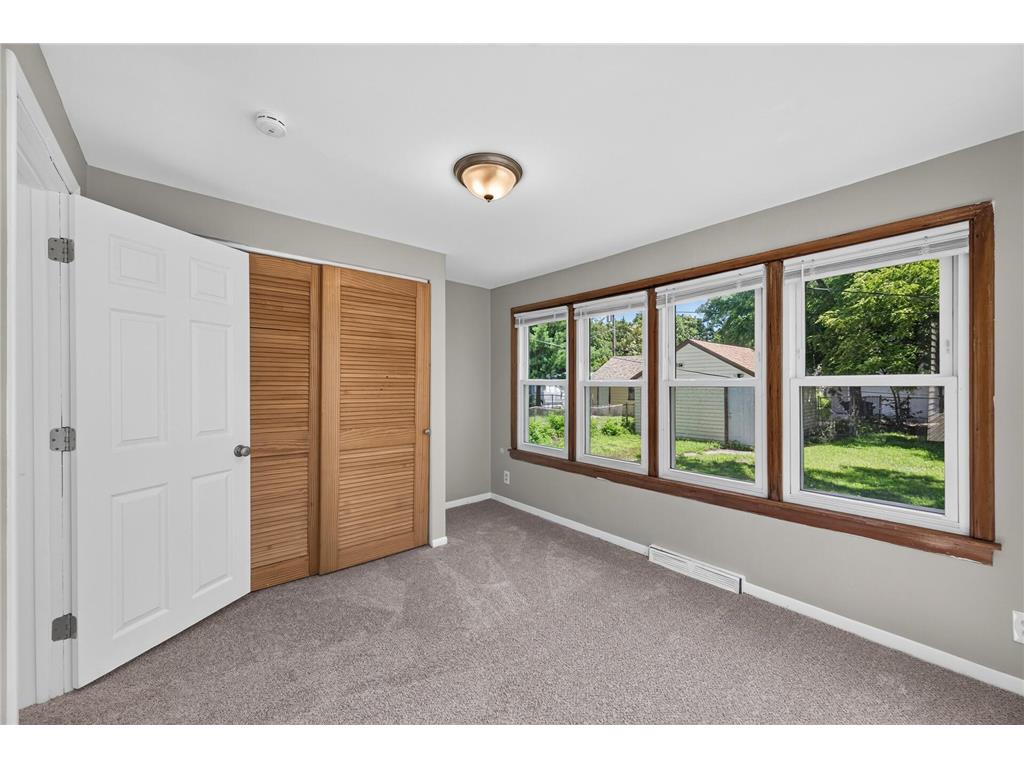 4310 James Avenue N Minneapolis MN 55412 7111128 image16