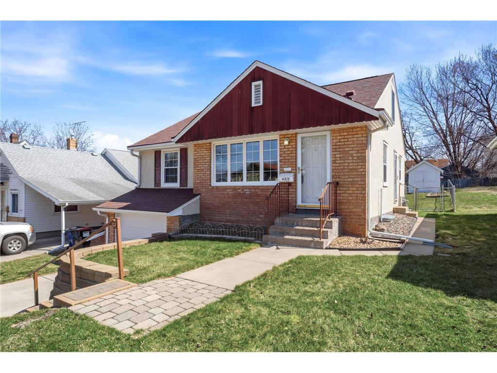 4315 6th Street NE Columbia Heights MN 55421 7050369 image1