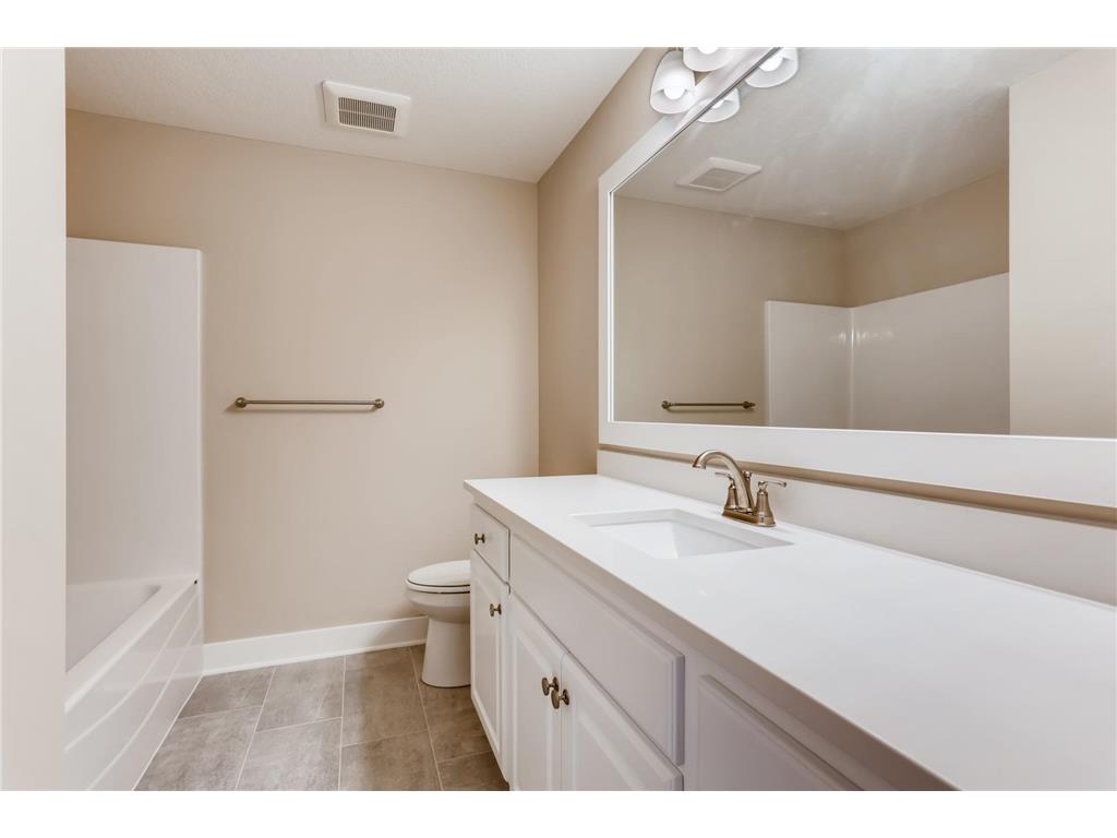 4315 Deere trail Chaska MN 55318 7005388 image19