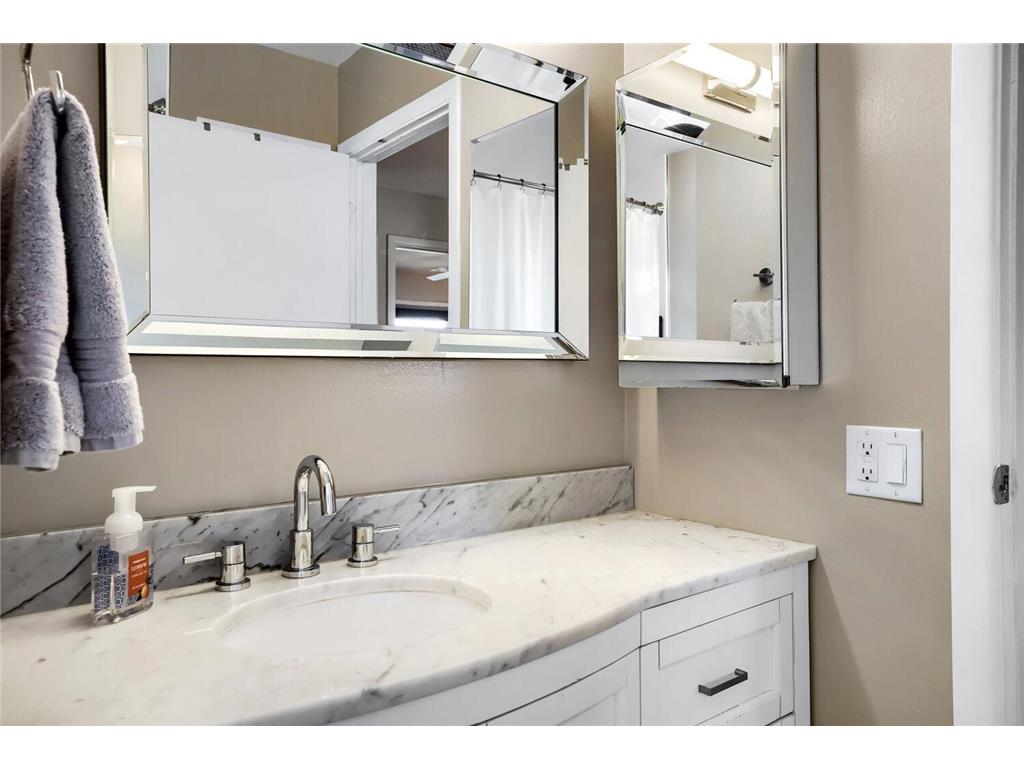 4319 3rd Avenue S Minneapolis MN 55409 7059034 image13