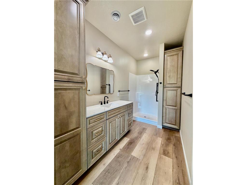 432 N School Street N Tyler MN 56178 7027409 image15
