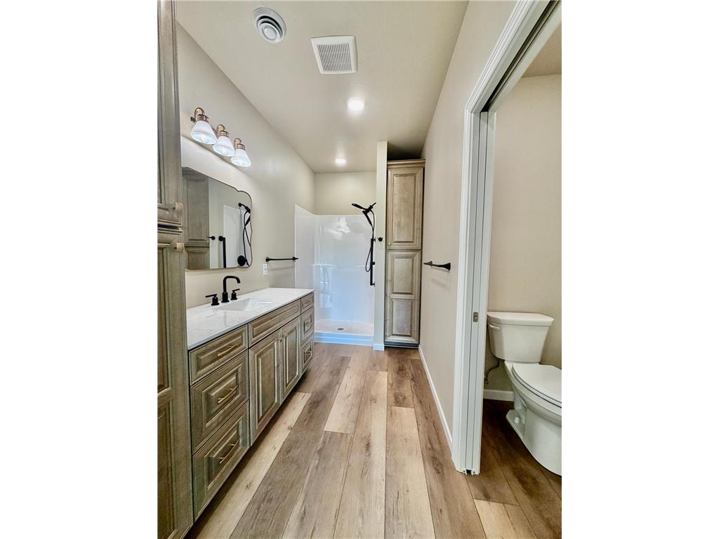 432 N School Street N Tyler MN 56178 7027409 image16