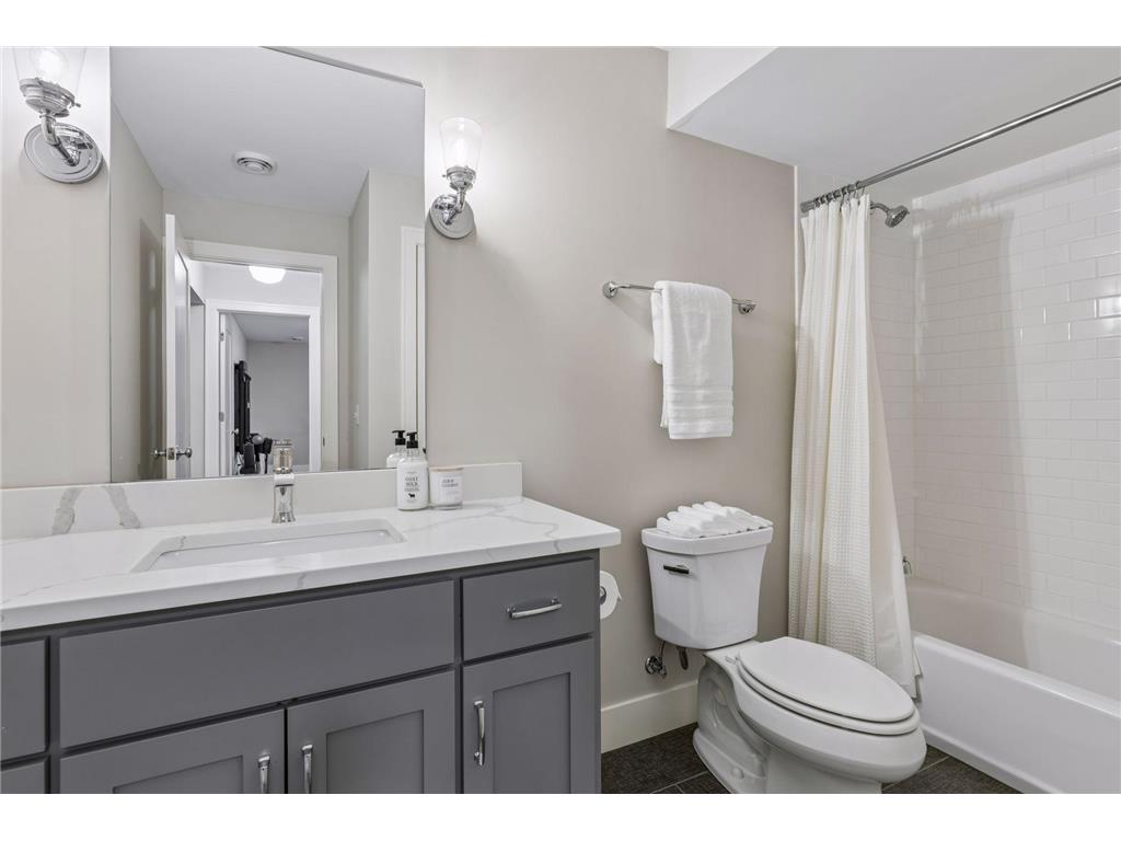 4321 Abbott Avenue S Minneapolis MN 55410 7085446 image62