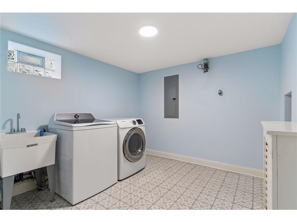 4321 Colfax Avenue S Minneapolis MN 55409 7067757 image37