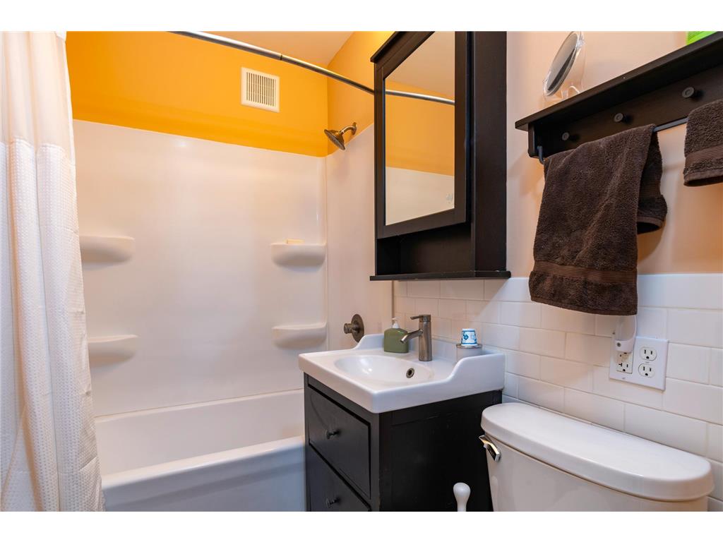 4323 4th Avenue S Minneapolis MN 55409 7010022 image15