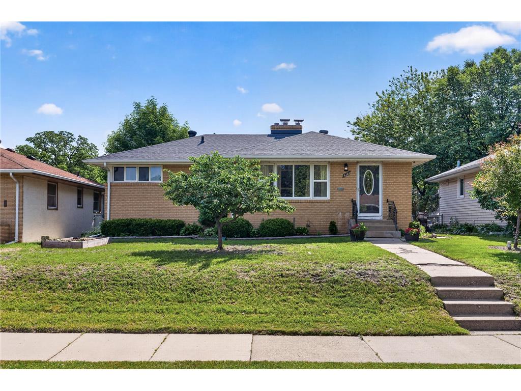 4324 Queen Avenue N Minneapolis MN 55412 7035565 image1