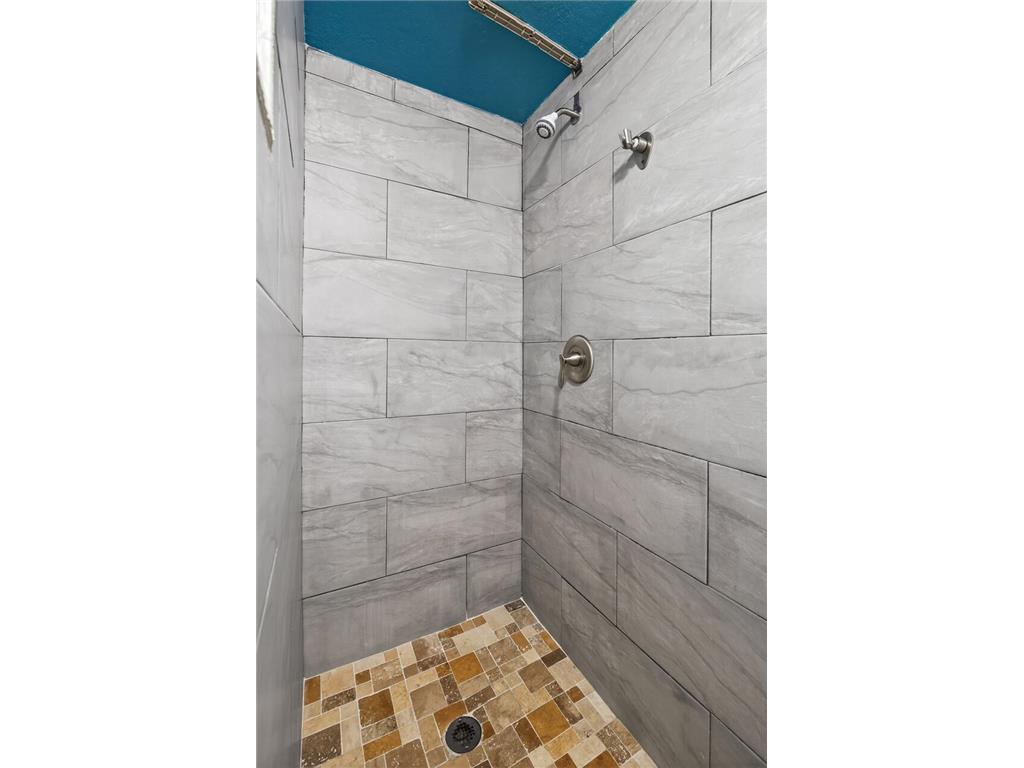 4324 Queen Avenue N Minneapolis MN 55412 7035565 image22