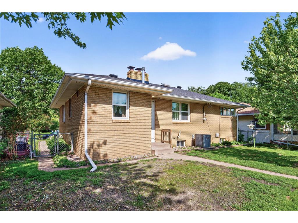 4324 Queen Avenue N Minneapolis MN 55412 7035565 image23