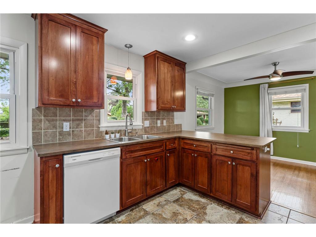 4324 Royce Street NE Columbia Heights MN 55421 7006353 image11