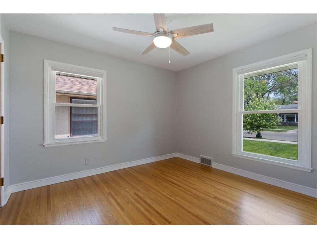 4325 Beard Avenue N Robbinsdale MN 55422 7073769 image11
