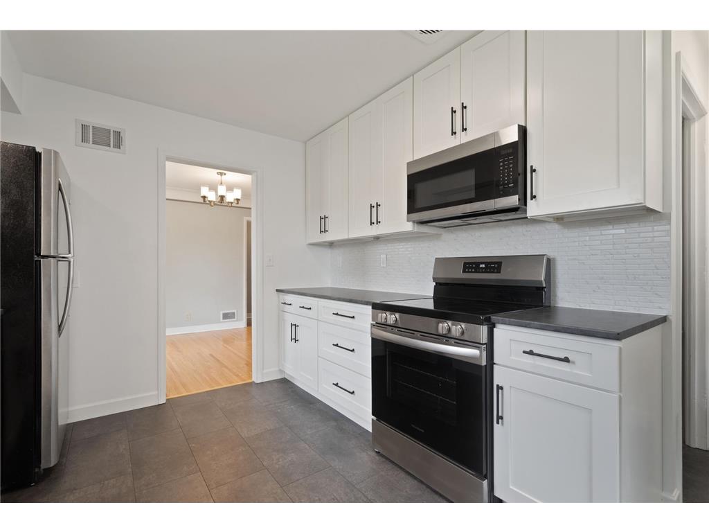 4325 Beard Avenue N Robbinsdale MN 55422 7073769 image8