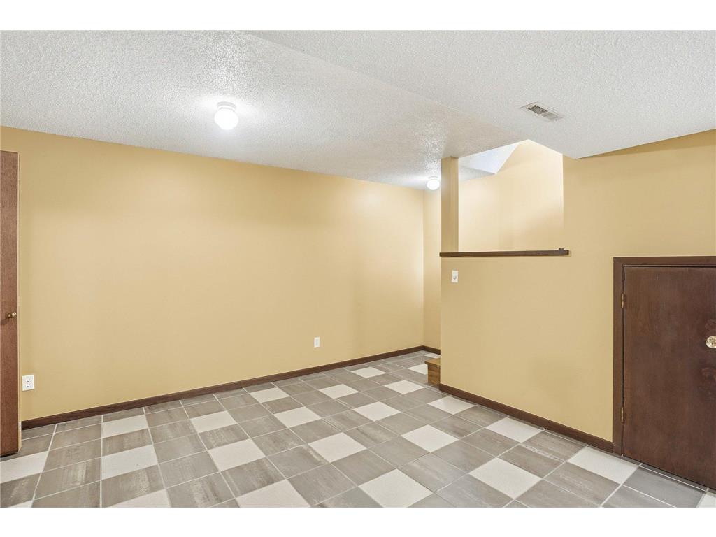 4325 Brookdale Drive N Brooklyn Park MN 55443 7058390 image39