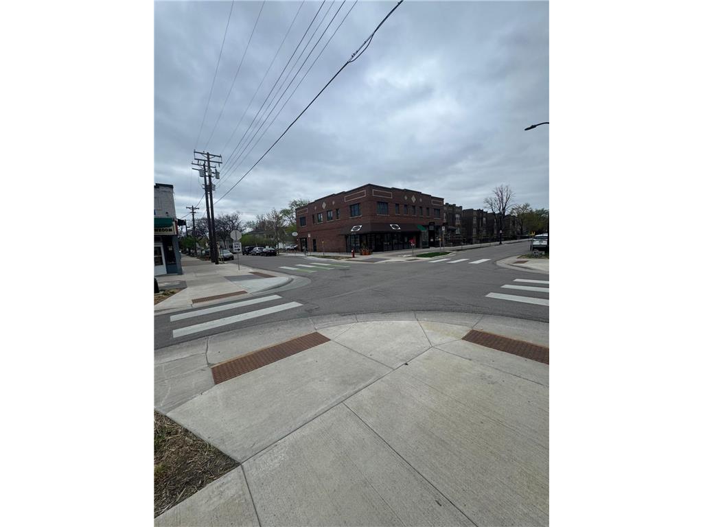 4325 Bryant Avenue S #D001 Minneapolis MN 55409 7008659 image15