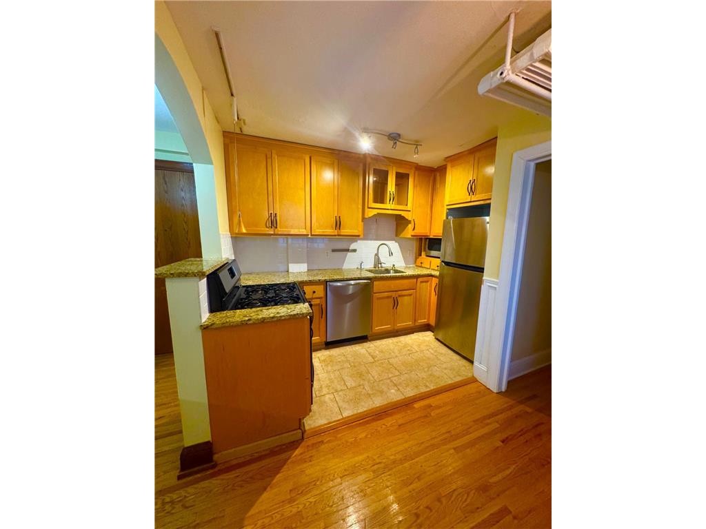 4325 Bryant Avenue S #D001 Minneapolis MN 55409 7008659 image8