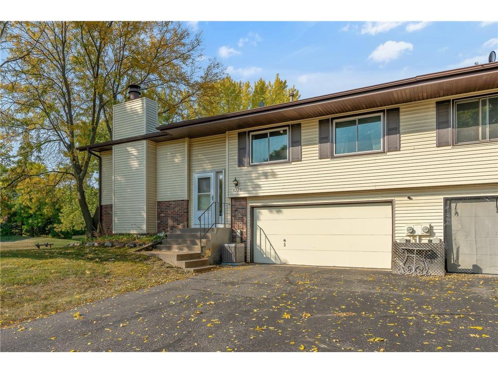 4325 Evergreen Drive Vadnais Heights MN 55127 6617724 image1