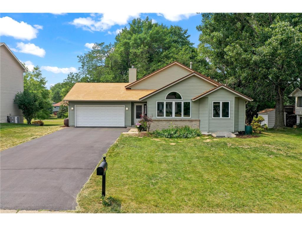 4325 Niagara Lane N, Plymouth, MN, 55446 MLS 6381585 Edina Realty