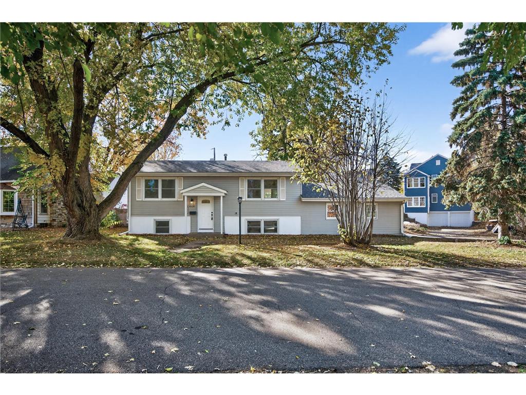 4329 Lakeland Avenue N Robbinsdale MN 55422 6815102 image1